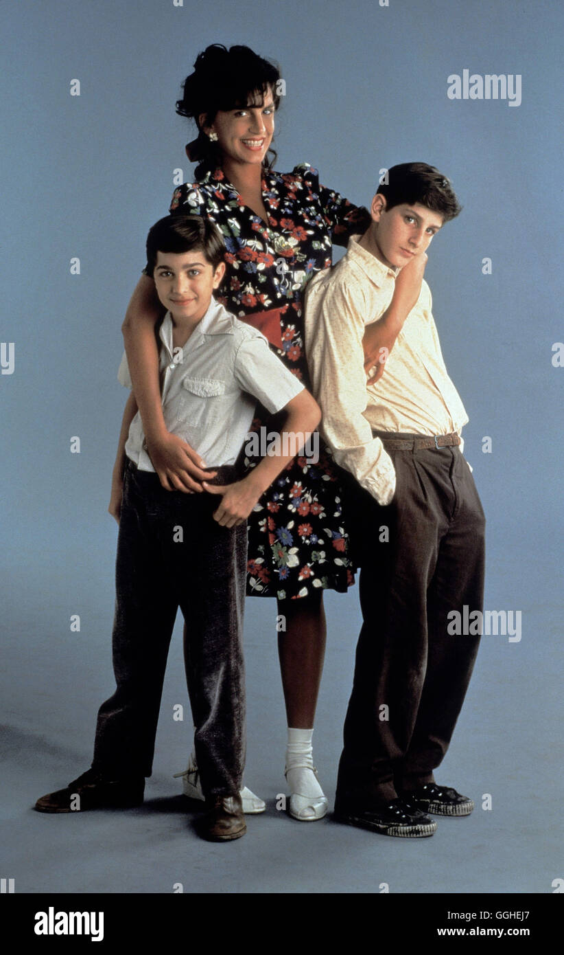 TROUBLE IN YONKERS / Lost in Younkers USA 1993 / Martha Coolidge Arty (MIKE DAMUS), Tante Bella (MERCEDES RUEHL) und Jay (BRAD STOLL) Regie: Martha Coolidge aka. Lost in Younkers Stock Photo