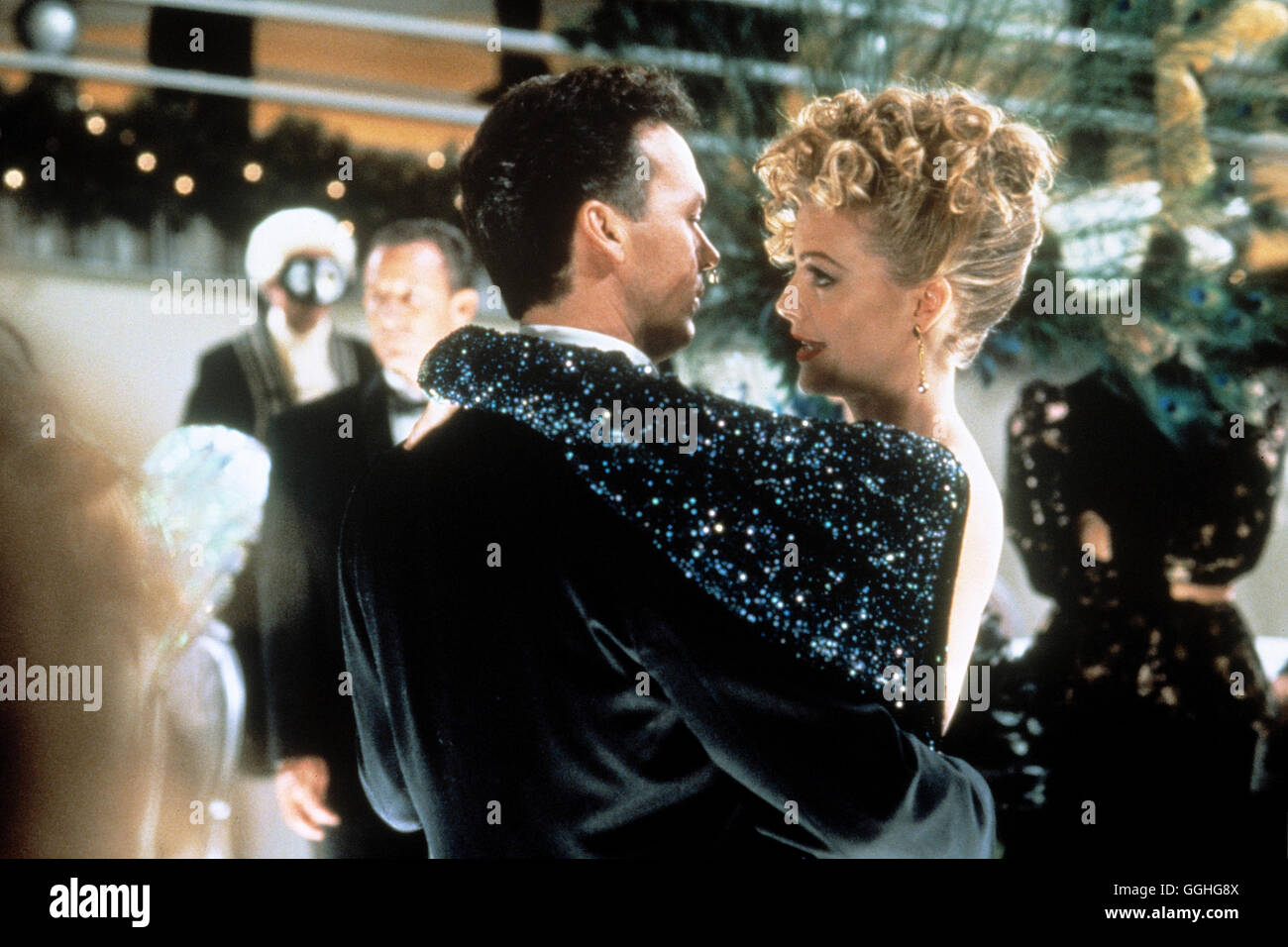 BATMANS RÜCKKEHR / Batman Returns USA 1992 / Tim Burton MICHELLE PFEIFFER (Catwoman, Selina), MICHAEL KEATON (Batman, Bruce Wayne) Regie: Tim Burton aka. Batman Returns Stock Photo