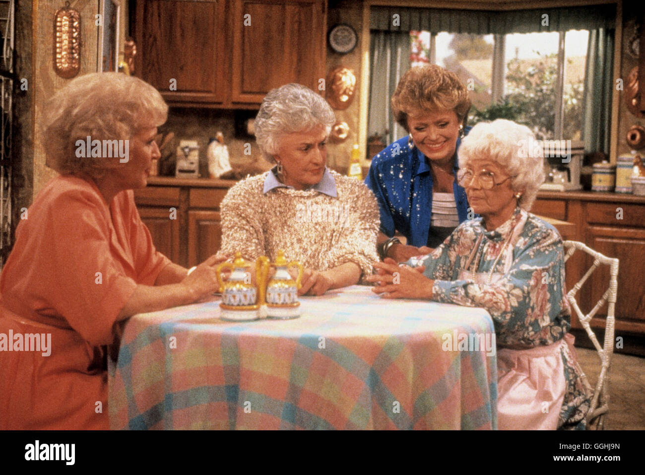 GOLDEN GIRLS / Rose (BETTY WHITE), Dorothy (BEA ARTHUR), Blanche (RUE