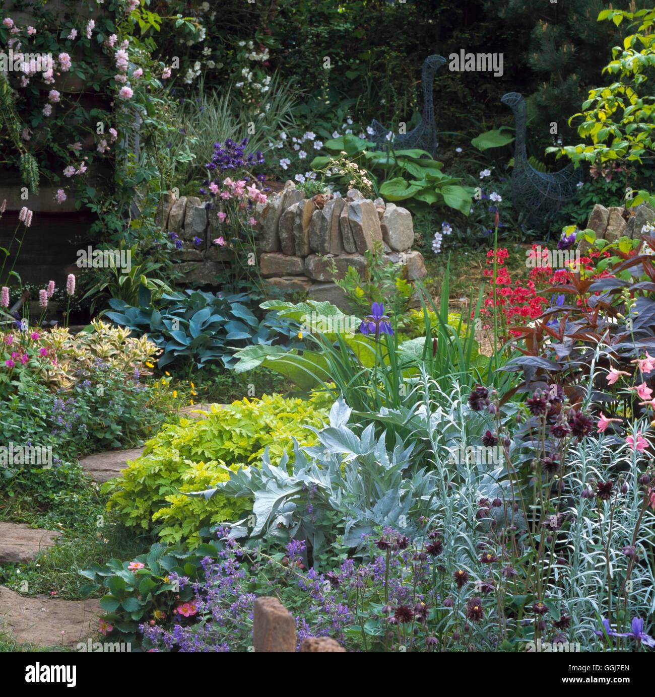 Dry stone wall garden hi-res stock photography and images - Alamy