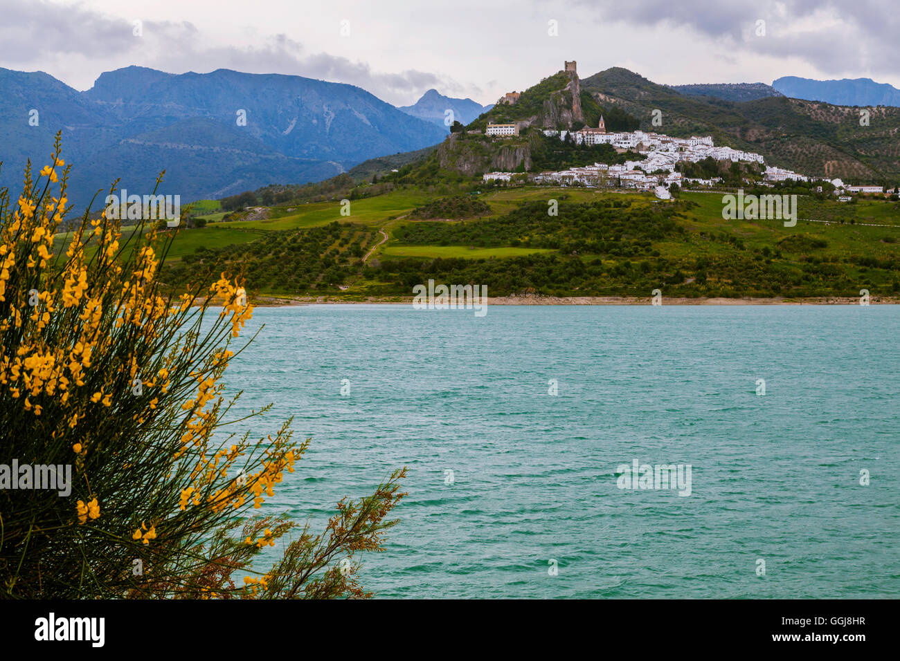 A majestic view of the town Zahara de la Sierra Stock Photo - Alamy