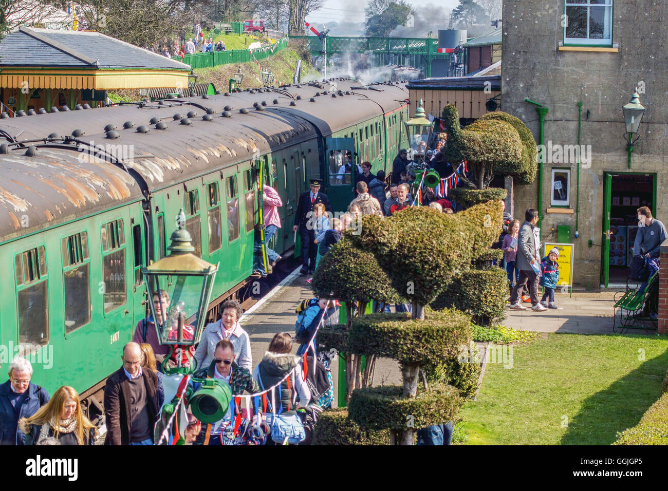 A rake of Mark 1 carriages on the Mid Hants Railway (Watercress Line) Stock Photo