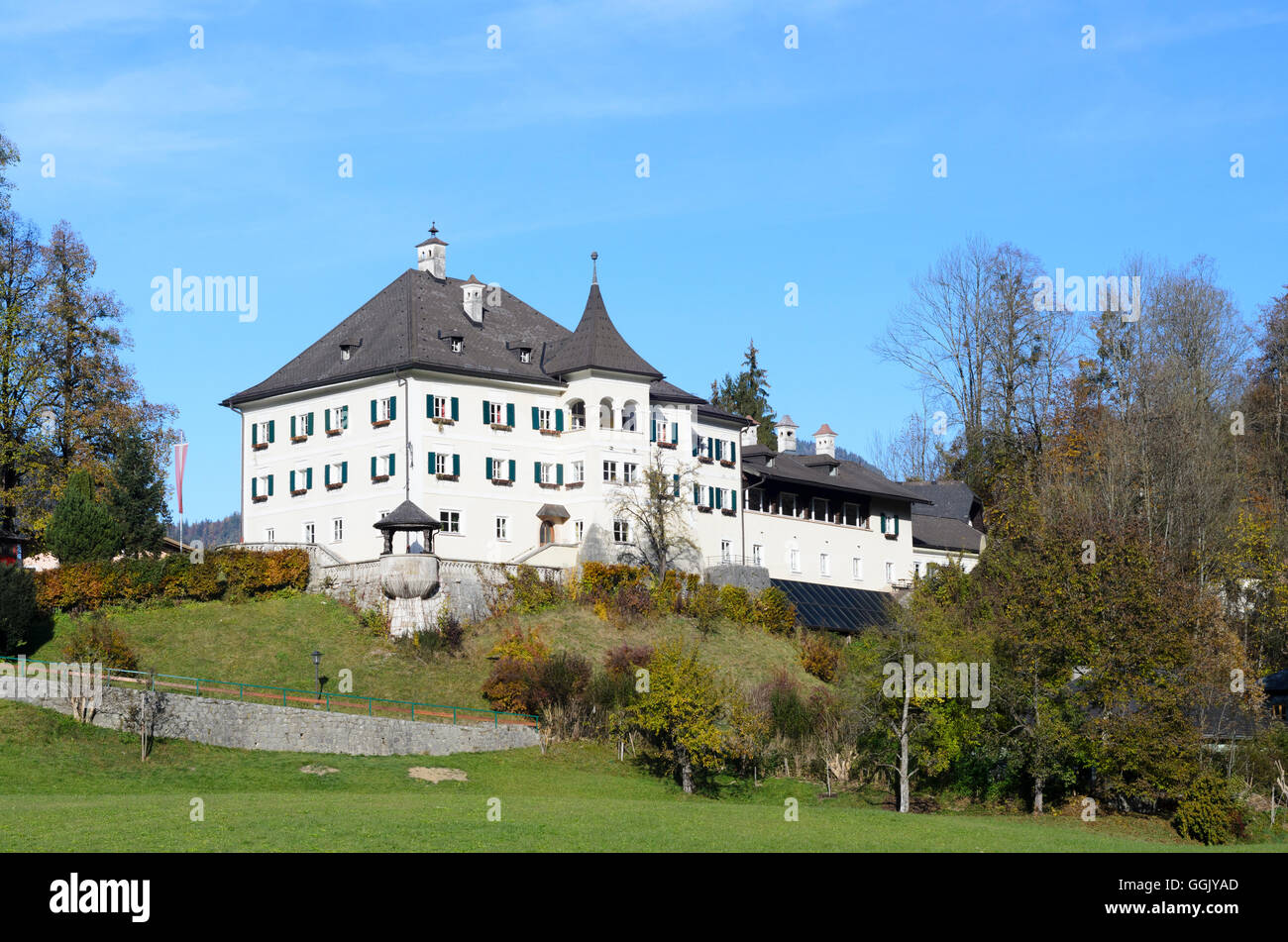 Unken: Schloss Oberrain Castle, Austria, Salzburg, Pinzgau Stock Photo