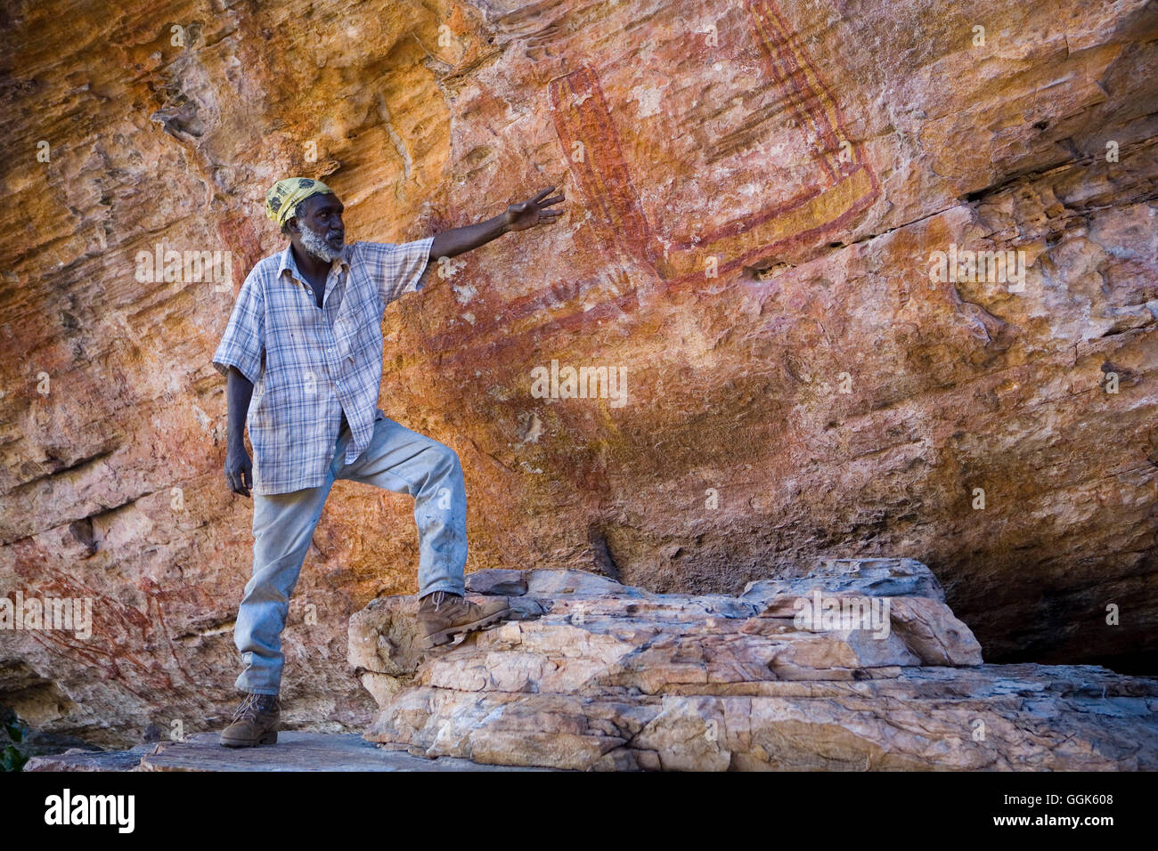 Aboriginal clothing hi-res stock photography and images - Alamy