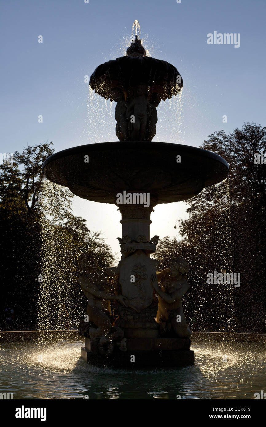 Water fountain in the Retiro Park, Parque del Retiro, Madrid, Spain Stock Photo
