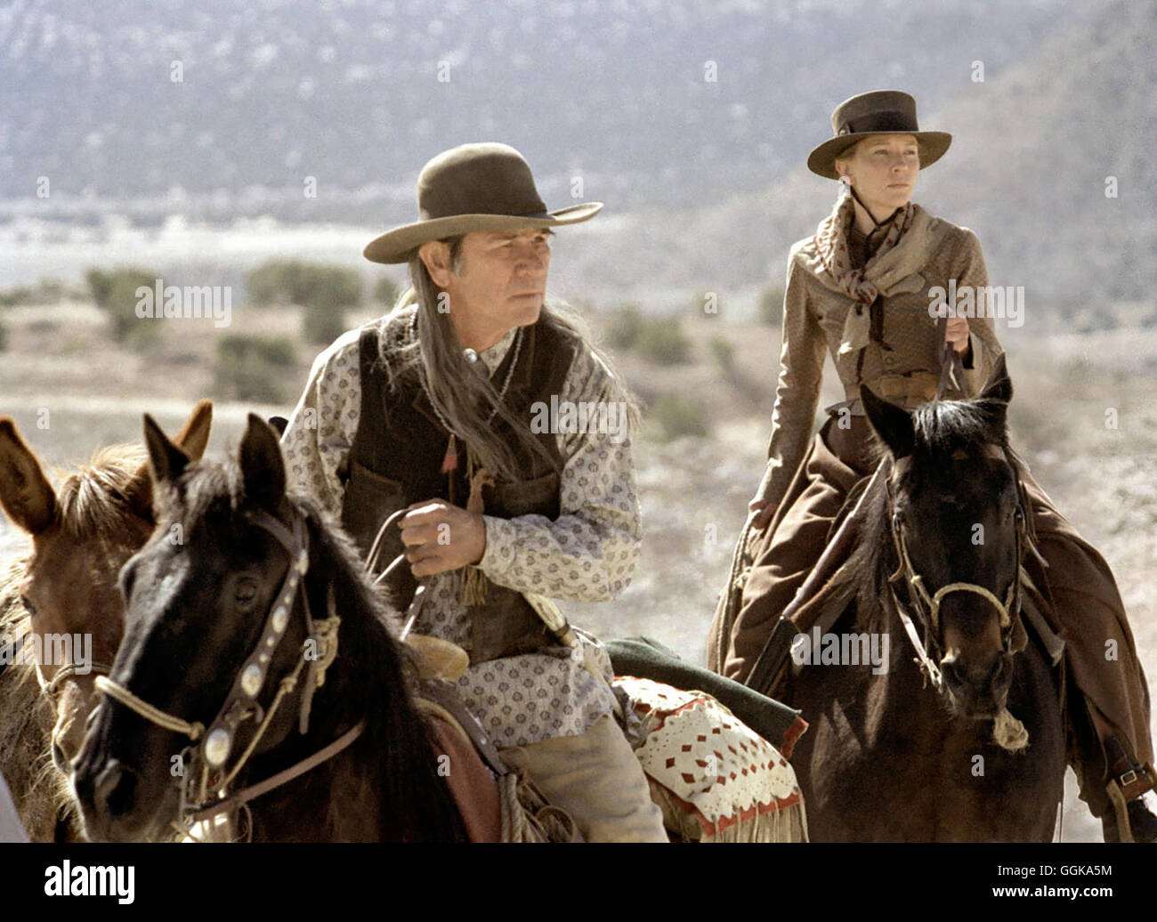 THE MISSING / The Missing USA 2003 / Ron Howard Samuel Jones (TOMMY LEE  JONES) und Maggie Gilkeson (CATE BLANCHETT) Regie: Ron Howard aka. The  Missing Stock Photo - Alamy