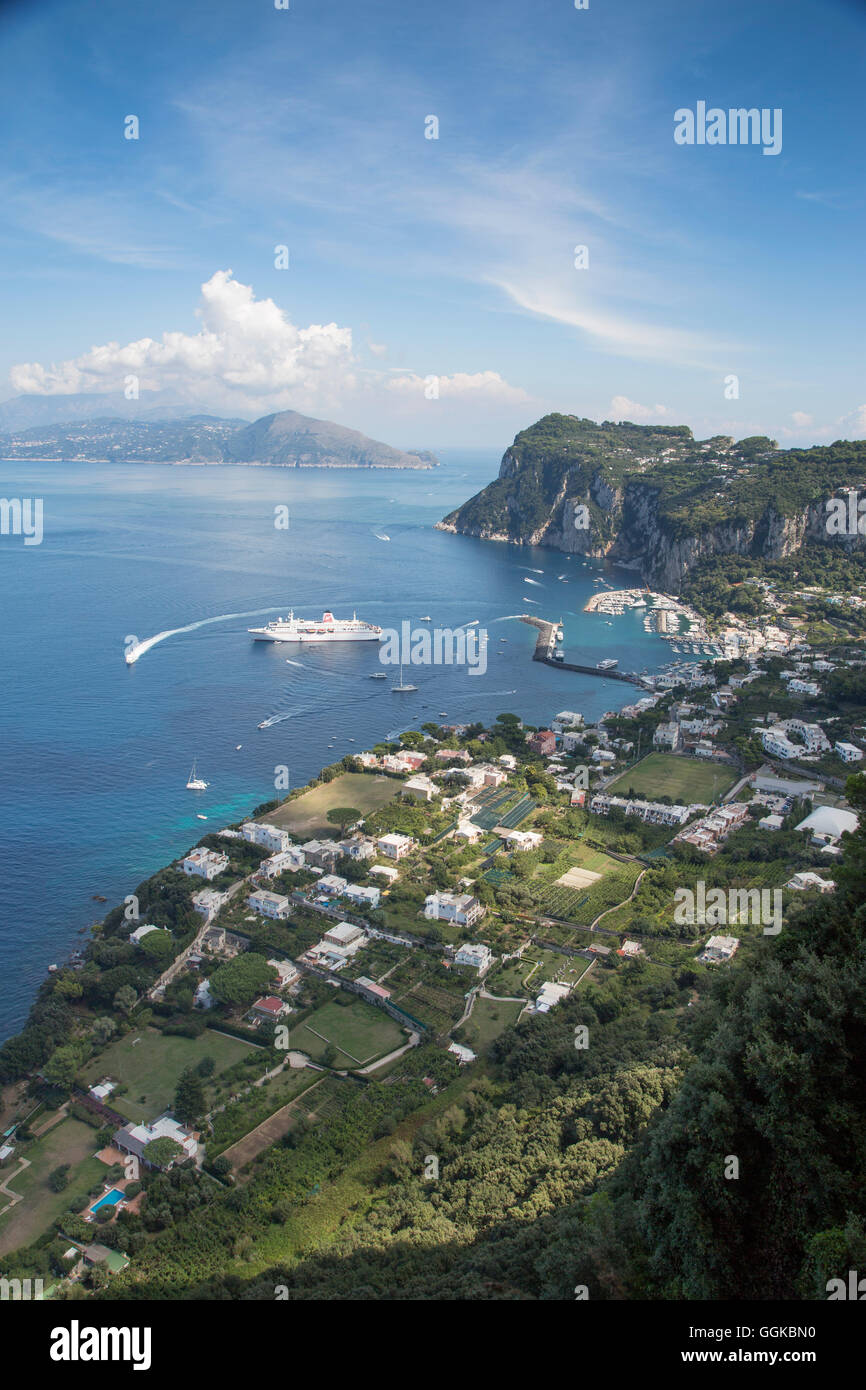 Cruise ship MS Deutschland (Reederei Peter Deilmann) at anchor in harbor, Isola di Capri, Campania, Italy Stock Photo