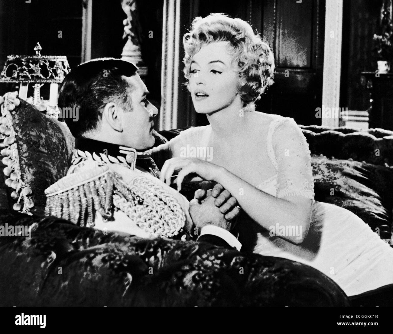 DER PRINZ UND DIE TÄNZERIN / The Prince and the Showgirl USA 1957 / Laurence Olivier LAURENCE OLIVER (Prinz Regent Charles), MARILYN MONROE (Elsie Marina) Regie: Laurence Olivier aka. The Prince and the Showgirl Stock Photo