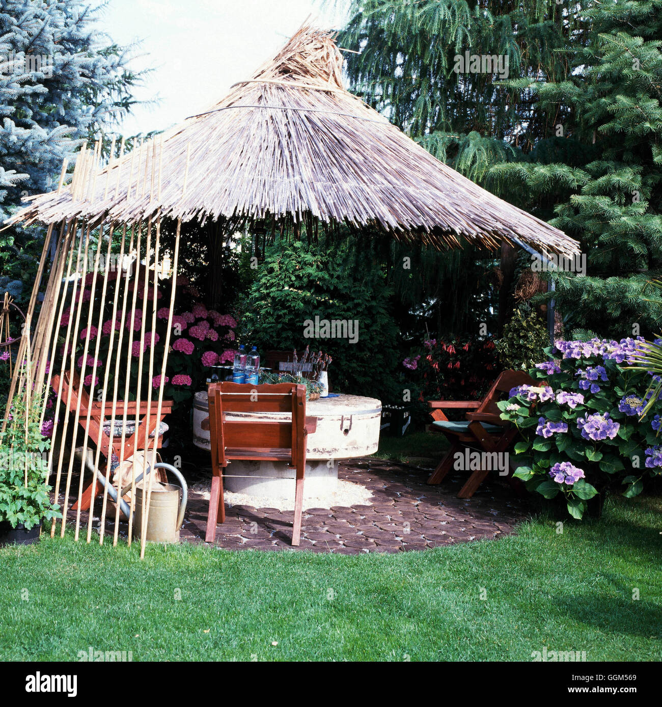 Summer House   SUH091499 Stock Photo