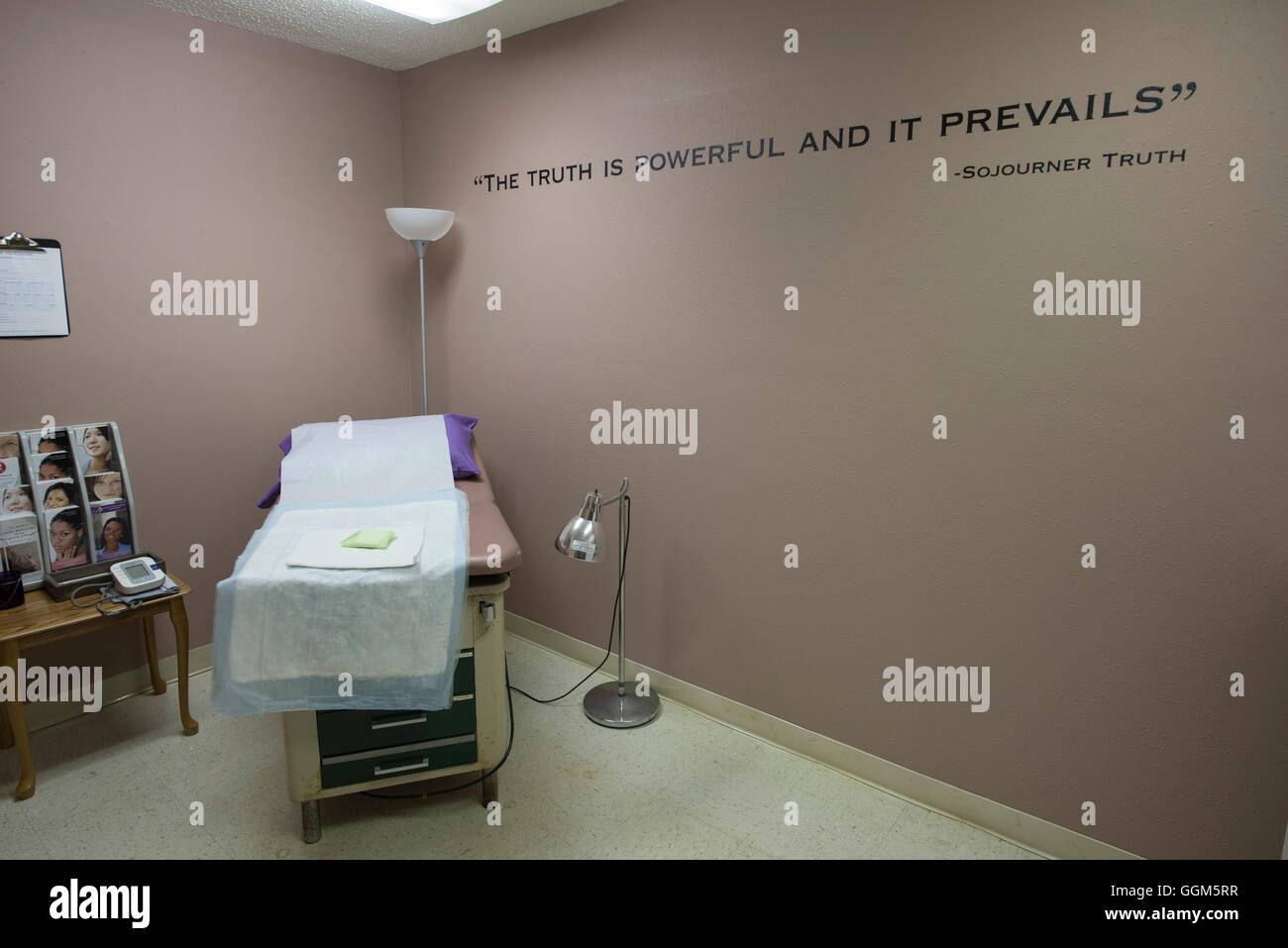 Mock-up of abortion clinic examination room at ChoiceWorks, pro-choice education and training center in Austin, Texas. Stock Photo
