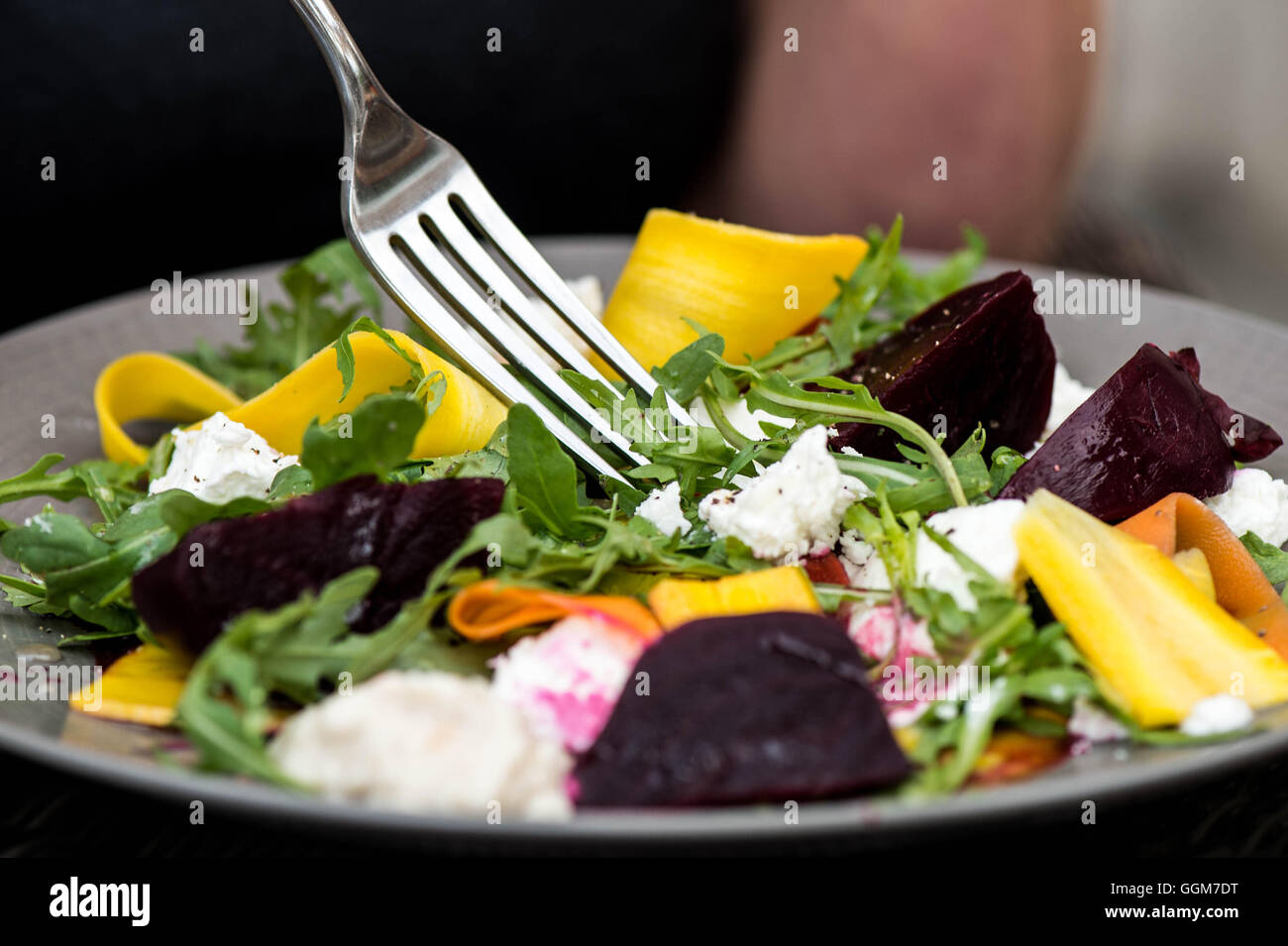 Goats cheese salad hires stock photography and images Alamy