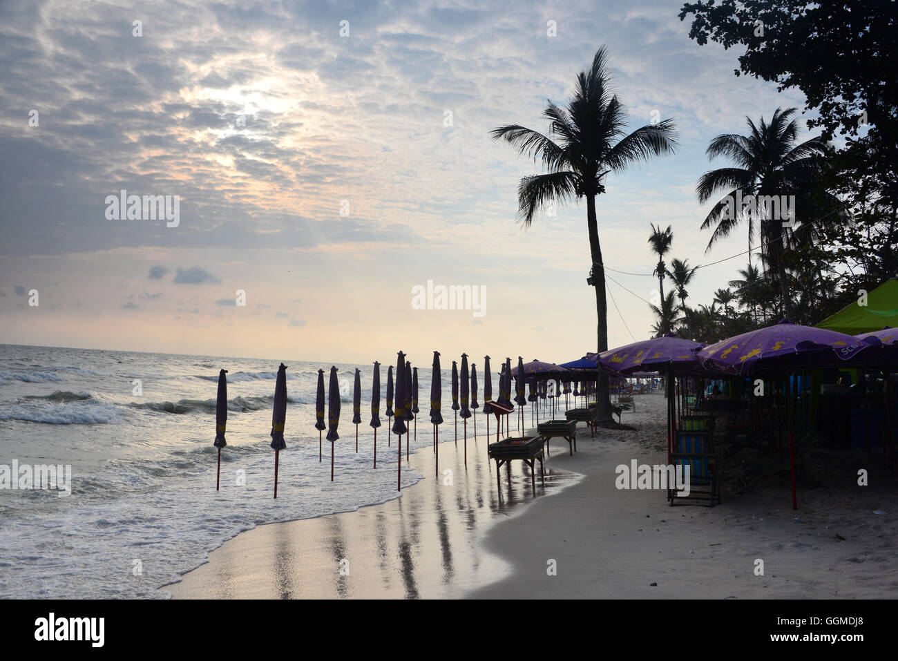 Thailand hua hin beach hi-res stock photography and images - Alamy