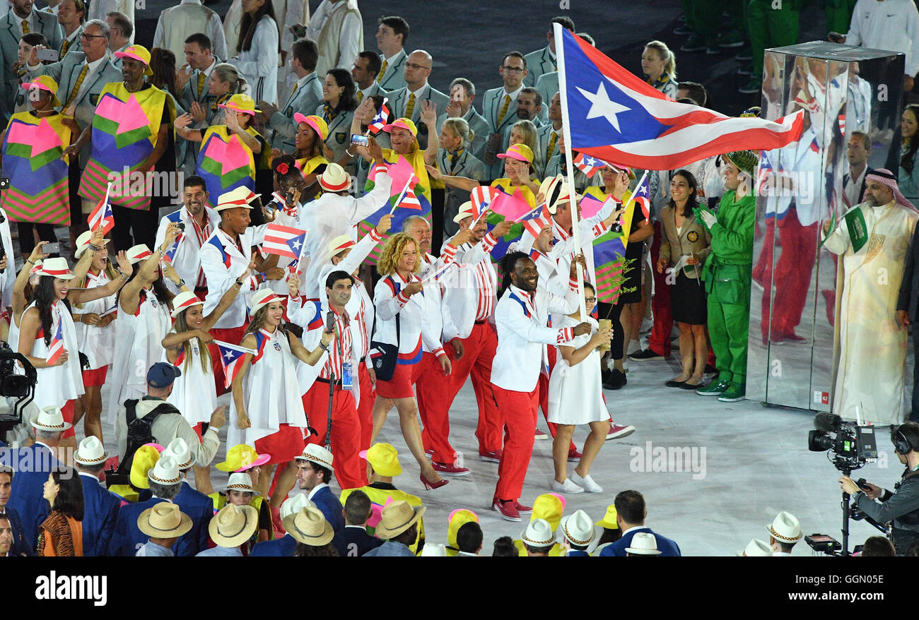 Rio de Janeiro, Brazil. 5th Aug, 2016. Flag bearer Jamie Yusept Espinal