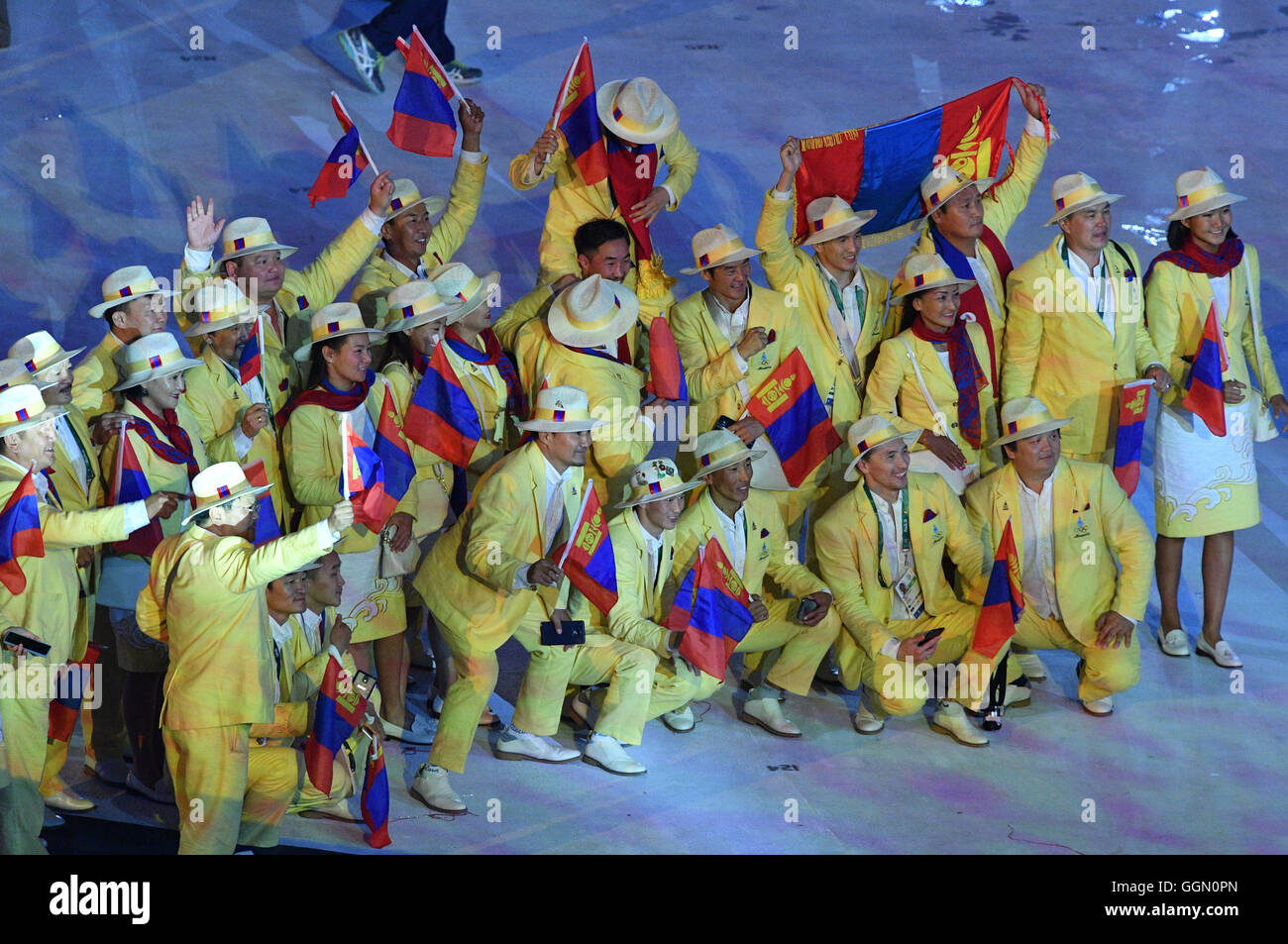 Rio de Janeiro, Brazil. 5th Aug, 2016. Athletes of Mongolia pose for a picture during the opening ceremony of the Rio 2016 Olympic Games at the Maracana stadium in Rio de Janeiro, Brazil, 5 August 2016. Photo: Lukas Schulze/dpa/Alamy Live News Stock Photo