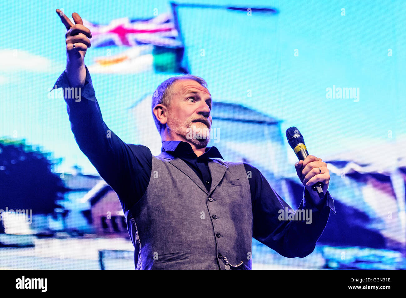 Belfast, Northern Ireland. 05 Aug 2016 - Belfast comedian Jake O'Kane performs at the annual Feile an Phobail comedy night. Credit:  Stephen Barnes/Alamy Live News Stock Photo