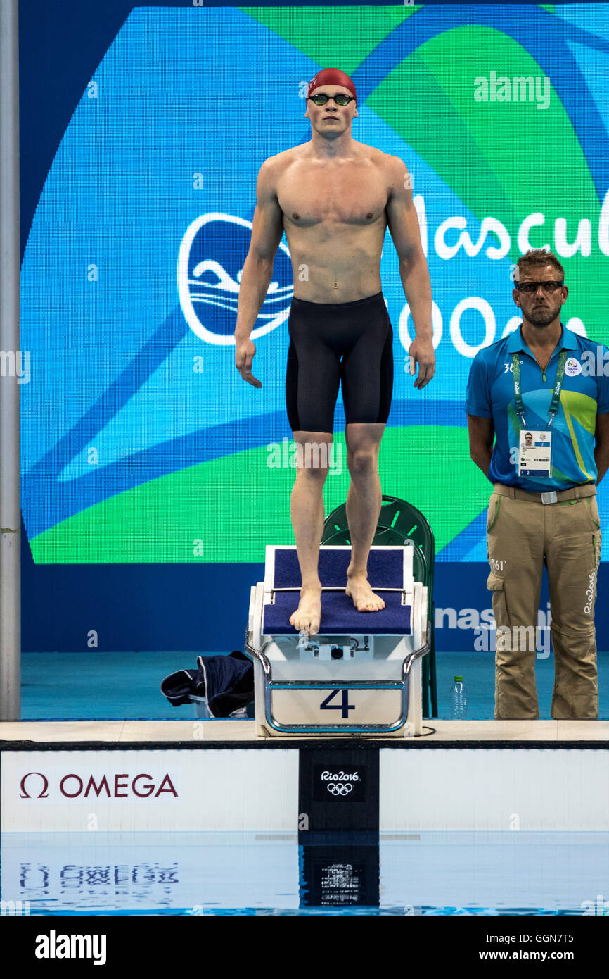 Rio de Janeiro, Brazil. 6 August 2016. Adam Peaty (GRB) breaks the worlds record in the men's 100m Breaststroke during his preliminary heat at the 2016 Olympic Summer Games. Credit:  PCN Photography/Alamy Live News Stock Photo