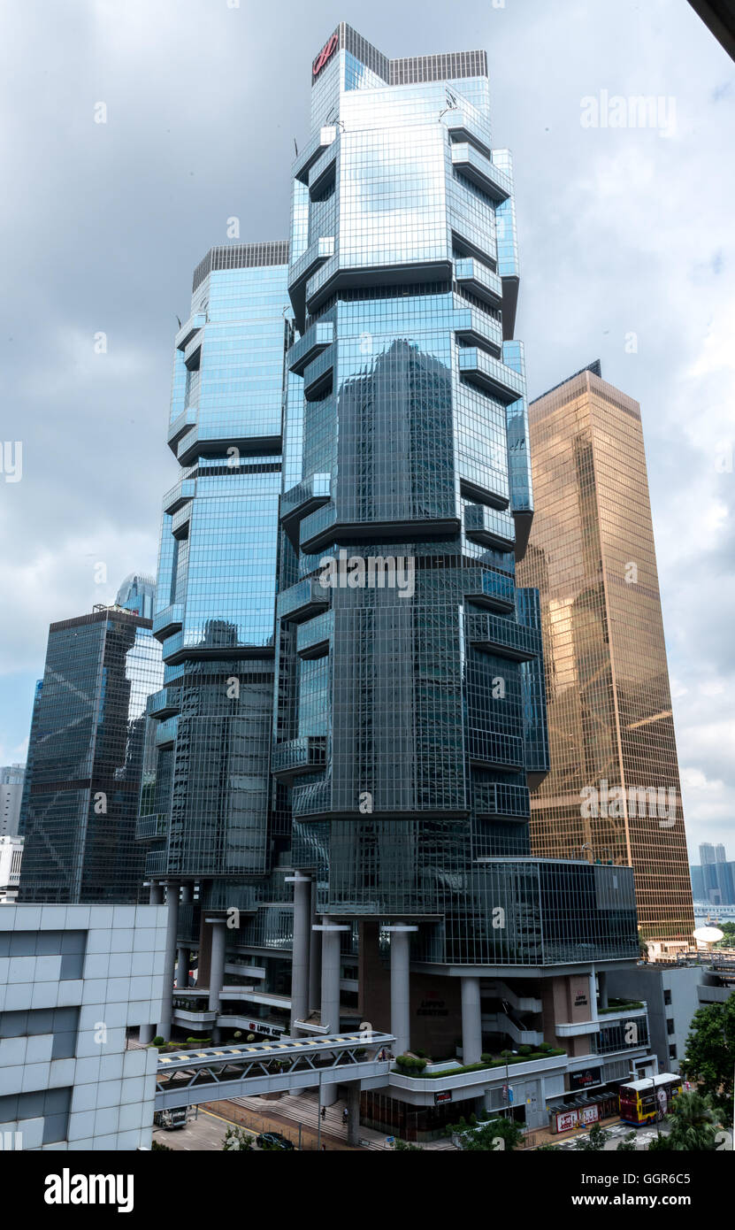 Hong Kong, Hong Kong SAR, China. 23rd September 2015.Lippo Building in Admiralty Hong Kong (L and M) and the Far East Finance Ce Stock Photo