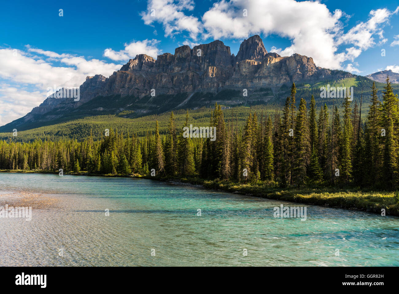 Bow River and Castle Mountain, Banff National Park, Alberta, Canada Stock Photo