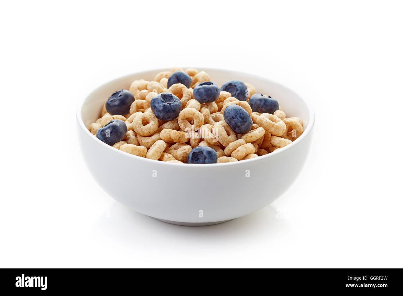 bowl-of-whole-grain-cheerios-cereal-with-blueberries-isolated-on-white-GGRF2W.jpg