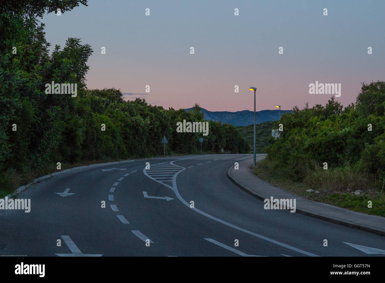 Grey dark street hi-res stock photography and images - Alamy