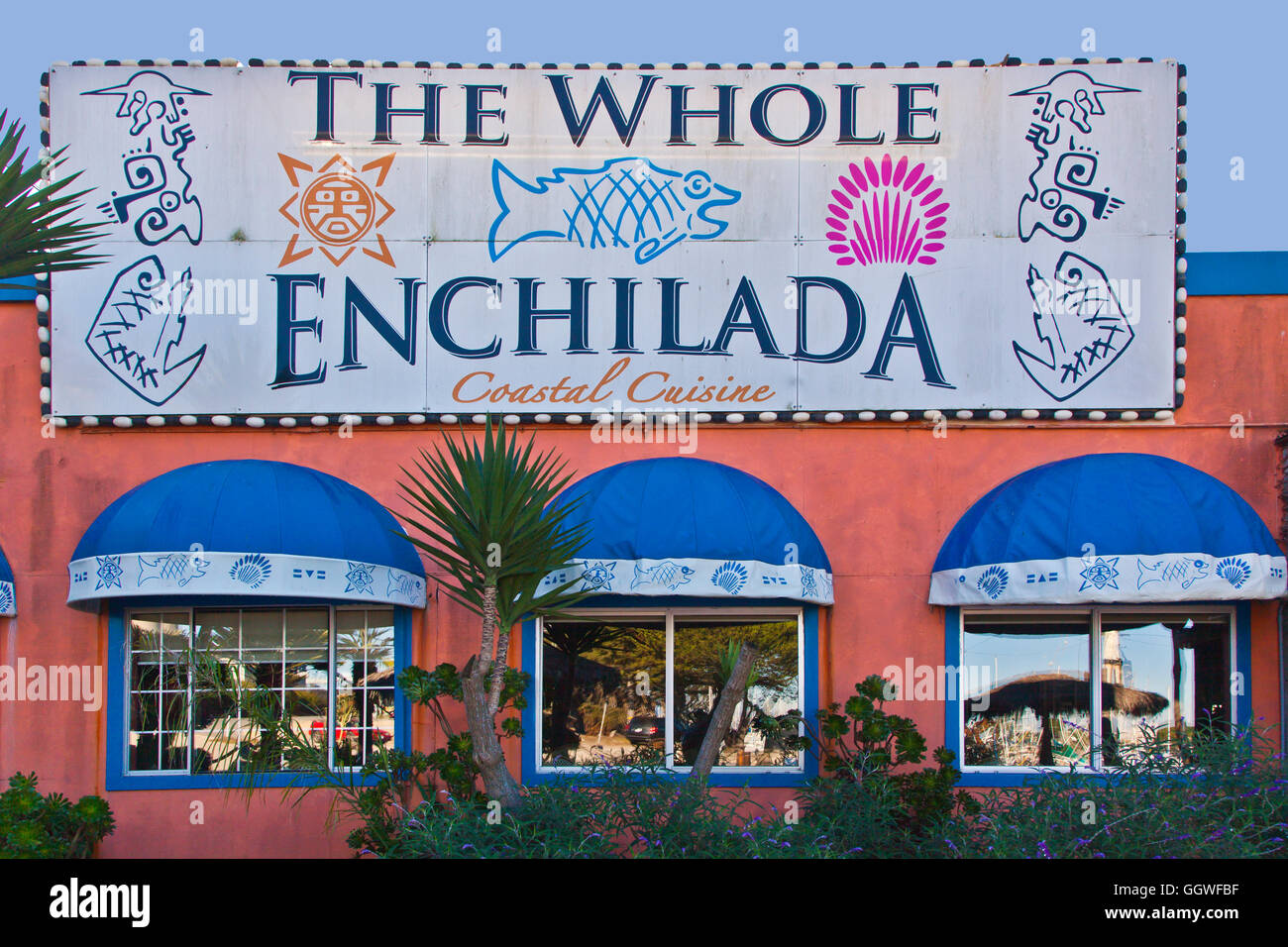 The WHOLE ENCHILADA MEXICAN restaurant along highway 1 - MOSS LANDING, CALIFORNIA Stock Photo