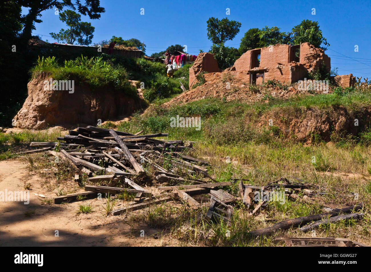 A house with earthquake damage in GOGANPANI VILLAGE - NEPAL Stock Photo