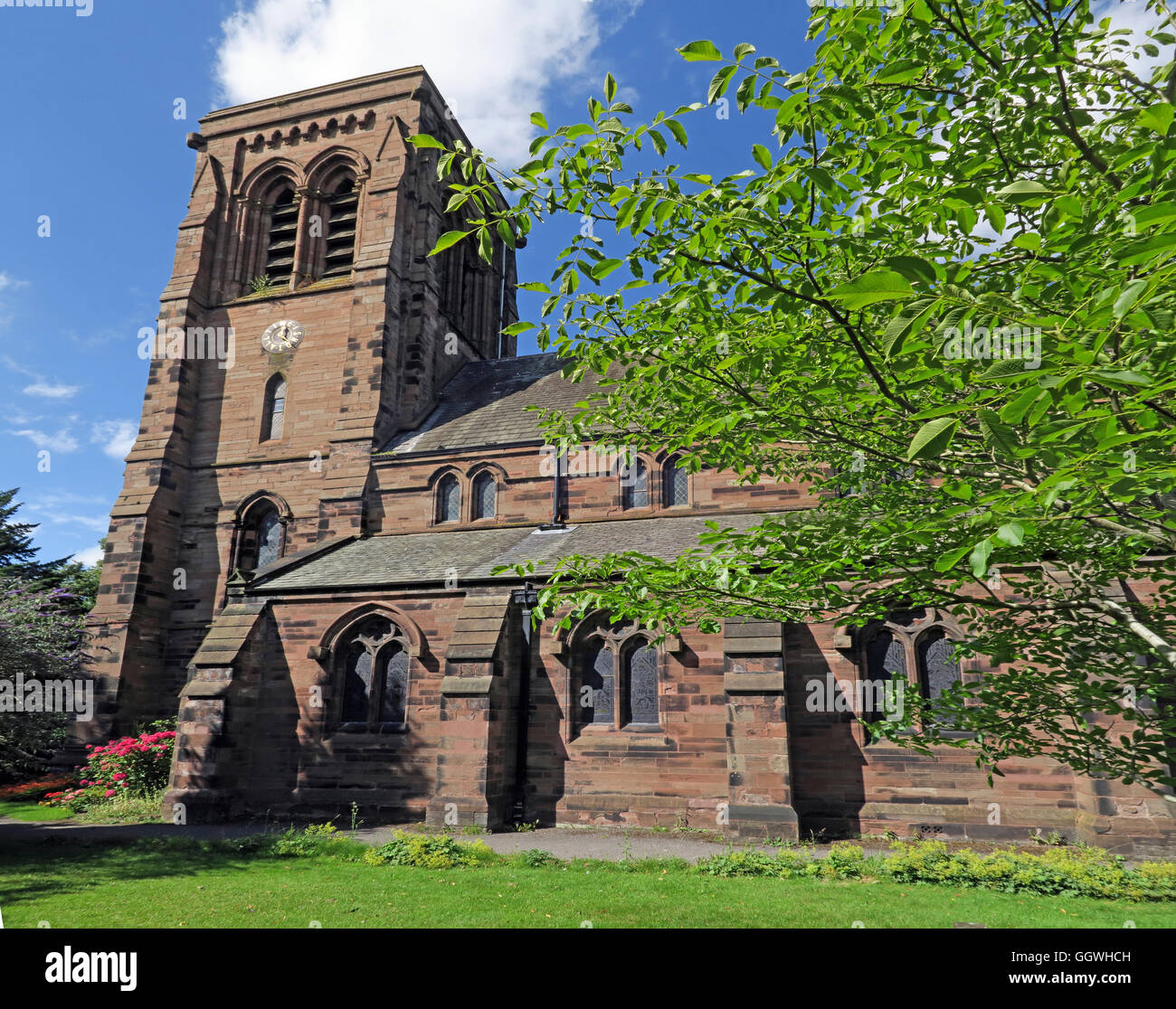 St Matthew's Church in the village of Stretton, Cheshire, England, UK Stock Photo