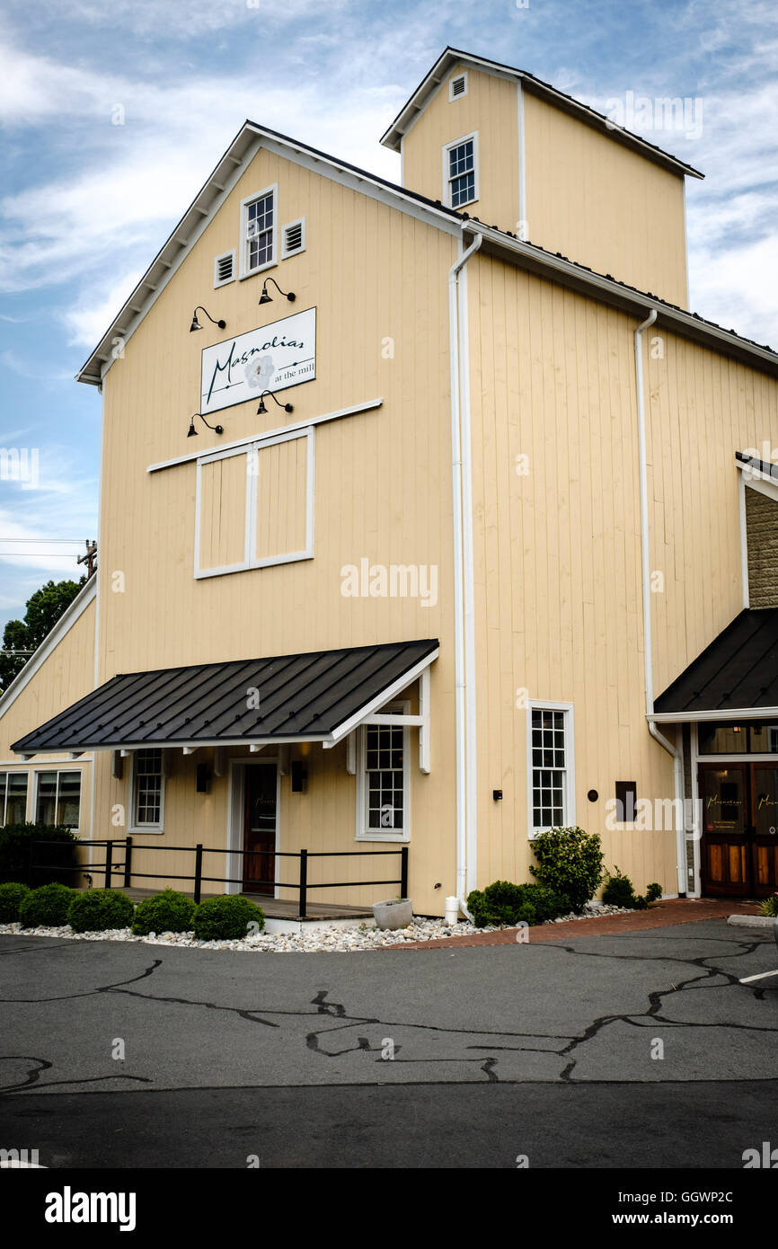 Virginia purcellville magnolias mill restaurant hires stock