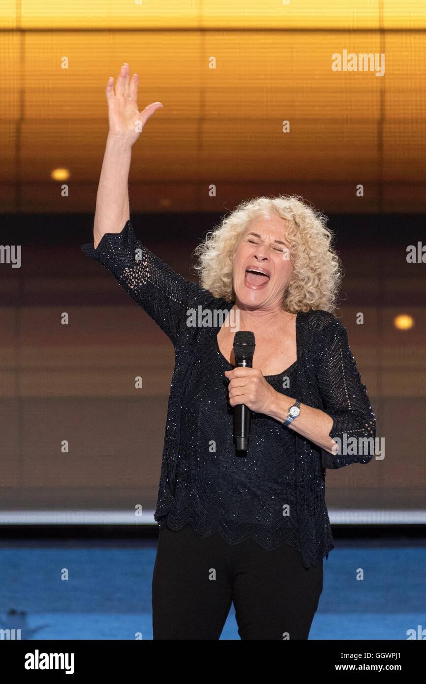 Singer Carol King performs as the Democratic National Convention kicks