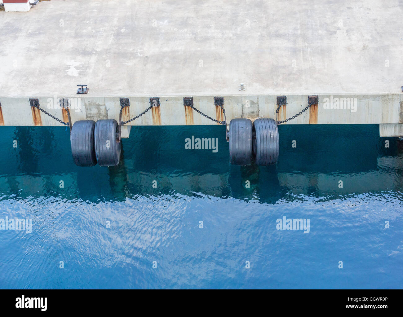 Dock bumpers hi-res stock photography and images - Alamy