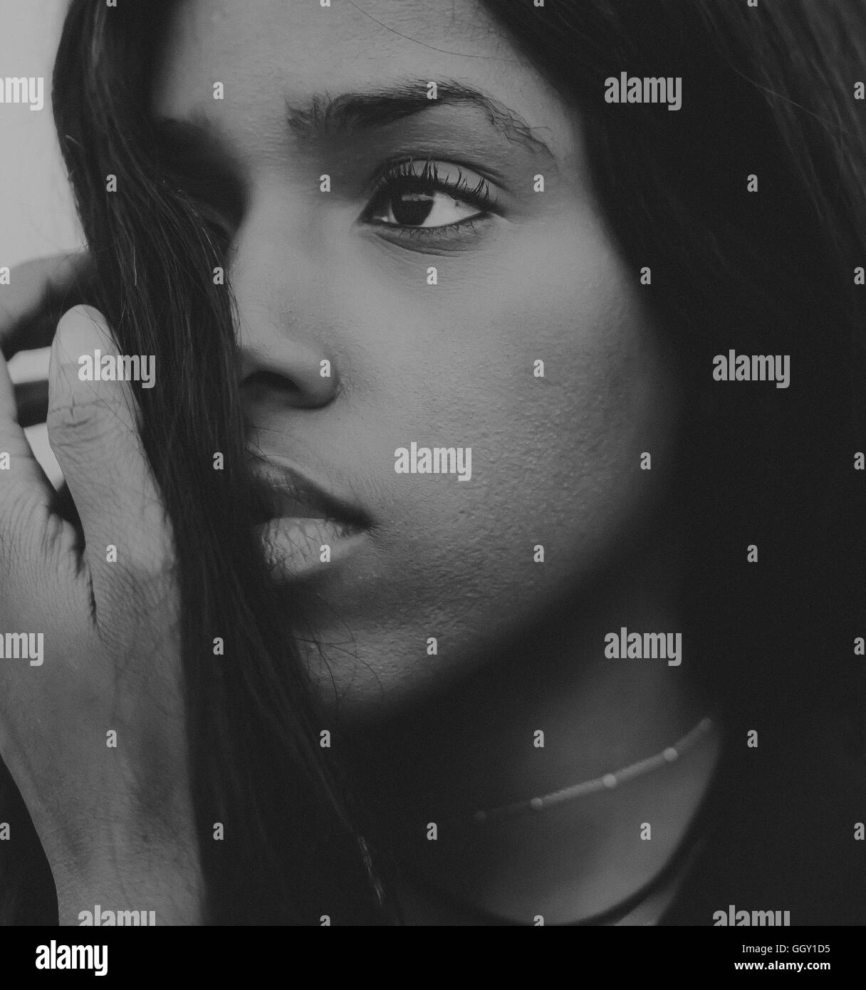 Black teen girl hi-res stock photography and images - Alamy
