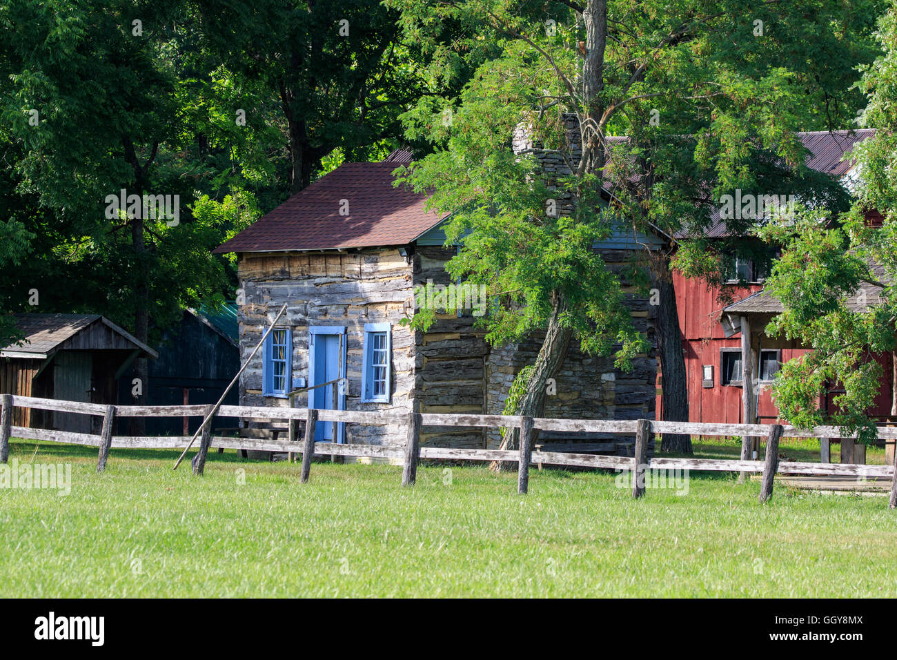 Pioneer fence hires stock photography and images Alamy