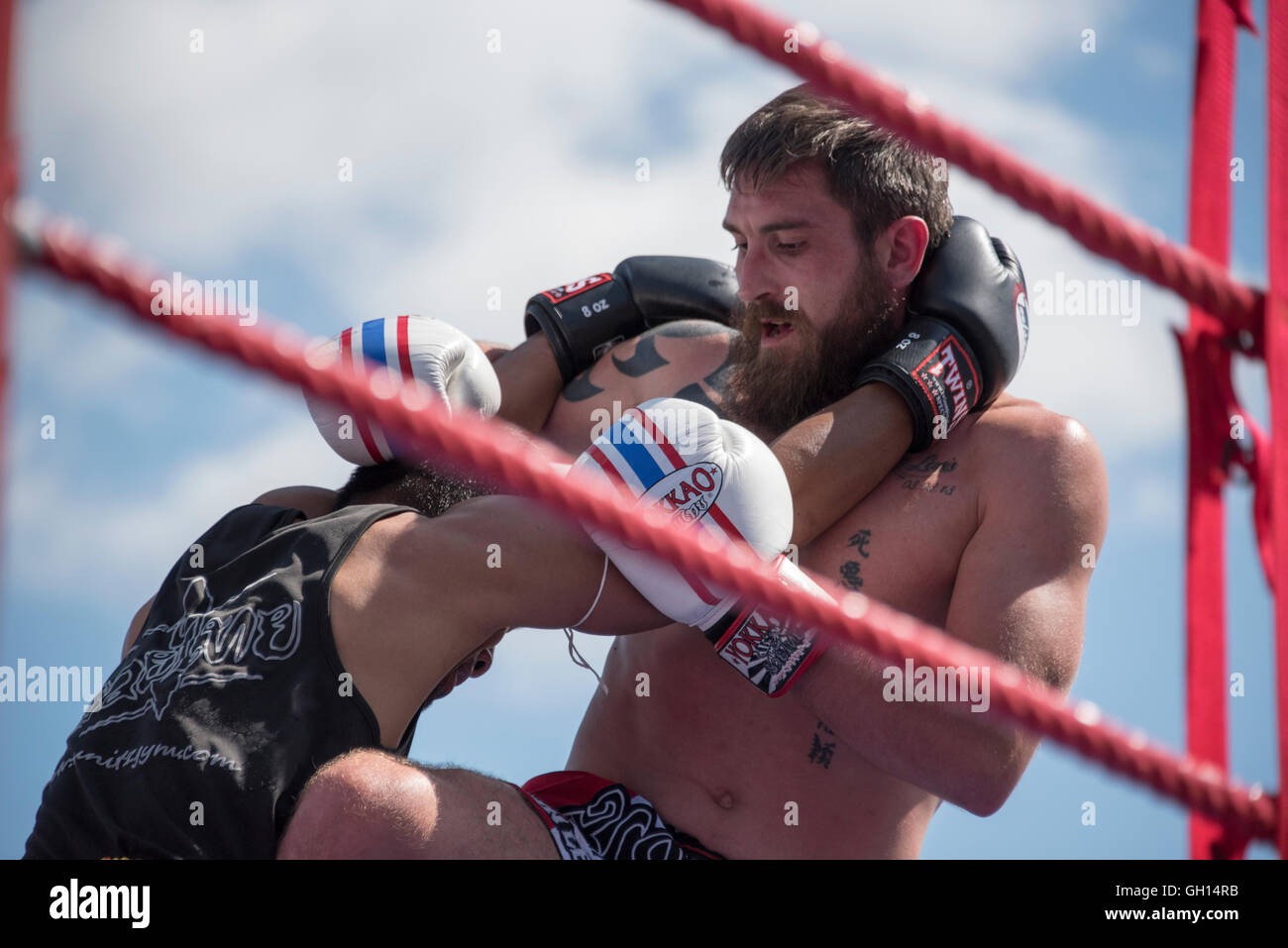 Cambridge, UK. 07th Aug, 2016. Thai boxing as demonstration at the Cambridge Thai Festival 2016 Credit:  Jason Marsh/Alamy - Stock Image