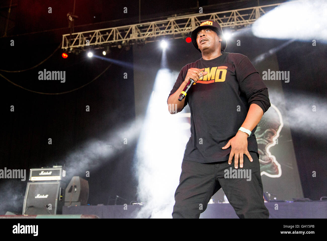 Tinley Park, Illinois, USA. 5th Aug, 2016. of EPMD performs live at Hollywood Casino Amphitheater during the Art of Rap Festival in Tinley Park, Illinois © Daniel DeSlover/ZUMA Wire/Alamy Live News Stock Photo