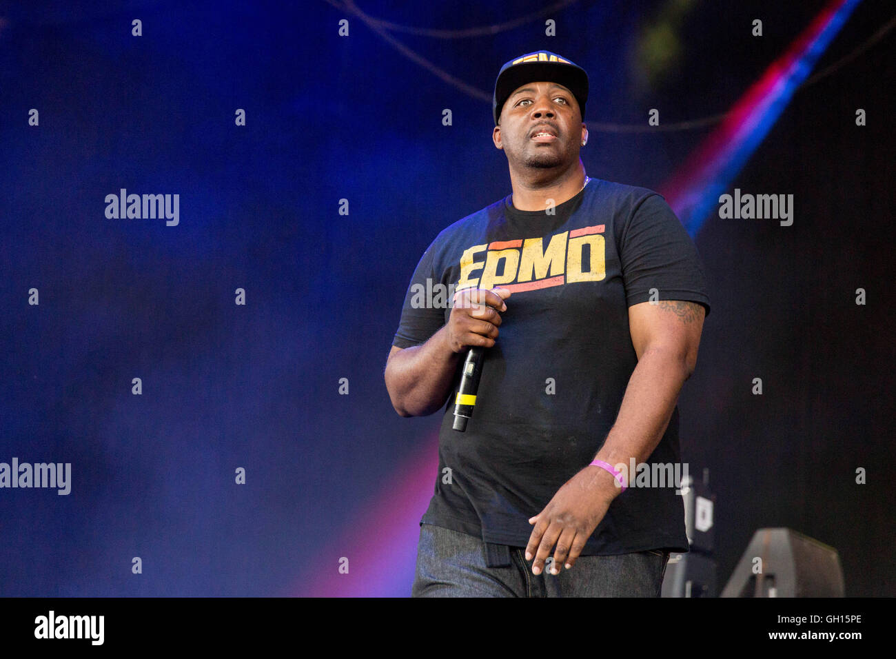 Tinley Park, Illinois, USA. 5th Aug, 2016. ERICK SERMON of EPMD performs live at Hollywood Casino Amphitheater during the Art of Rap Festival in Tinley Park, Illinois © Daniel DeSlover/ZUMA Wire/Alamy Live News Stock Photo