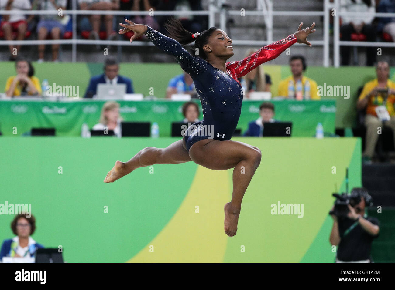 Rio de Janeiro, Brazil. 07th Aug, 2016. Simone Biles of the United States acts during women's qualification match of floor exercise of Artistic Gymnastics at the 2016 Rio Olympic Games in Rio de Janeiro, Brazil, on Aug. 7, 2016.?Xinhua/Zheng Huansong?(xr) Credit:  Xinhua/Alamy Live News Stock Photo