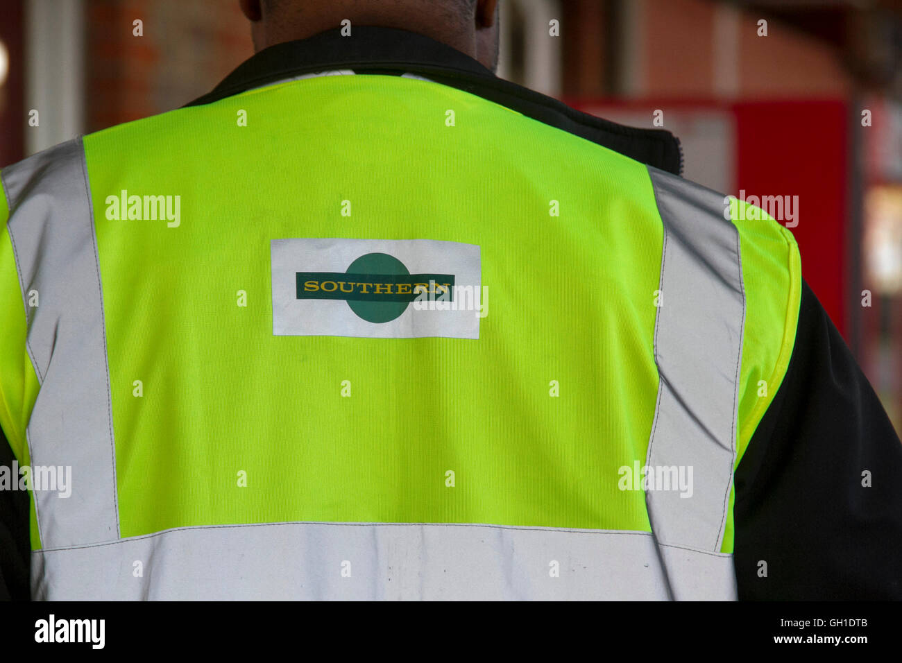 London, UK. 8th August 2016. Members of the RMT union staged a five day walkout on Southern Rail services  cutting 40% of services on one of Britain’s busiest rail franchises and causing disruption for thousands of Southern rail commuters Credit:  amer ghazzal/Alamy Live News Stock Photo