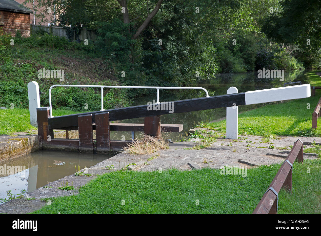 Lock gates on The Chesterfield Canal in Derbyshire Stock Photo Alamy