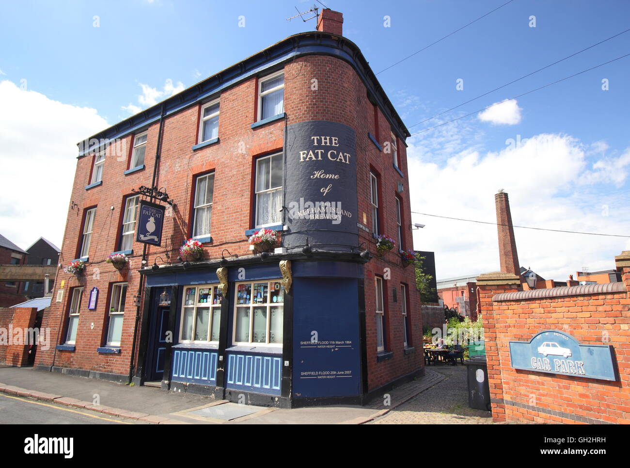 The Fat Cat public house on Alma Street in the Kelham Island district of Sheffield, South Yorkshire, Northern England ,UK Stock Photo