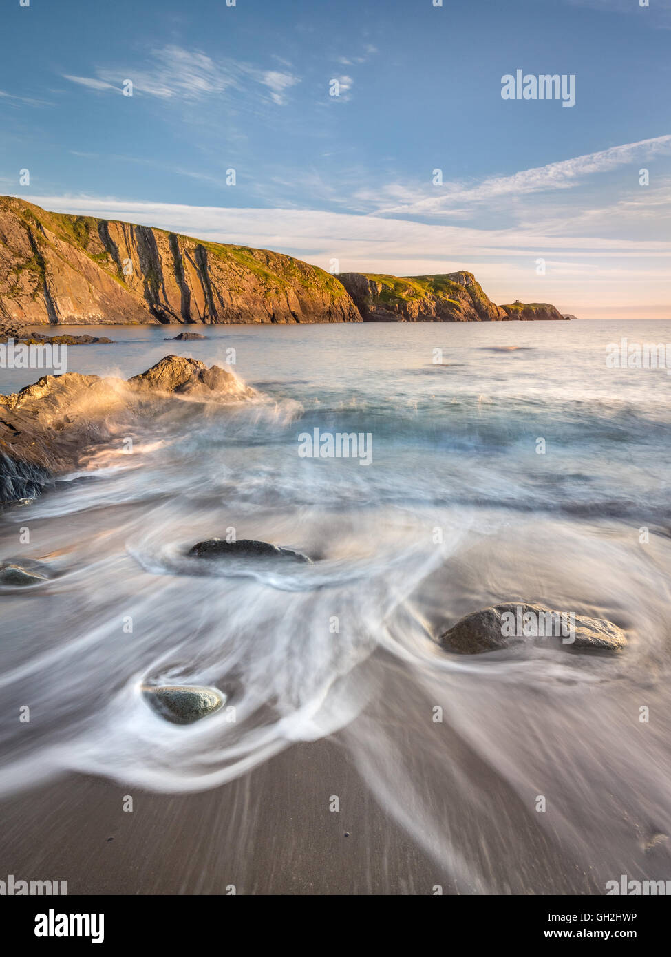 Traeth Llyfyn beach near to Abereiddy blue lagoon on the Pembrokeshire coast in Wales Stock Photo
