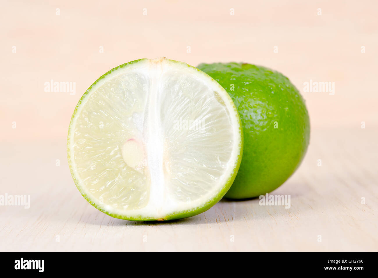 Lemon fruit (Other names are lime in French, citrus fruit, lime green