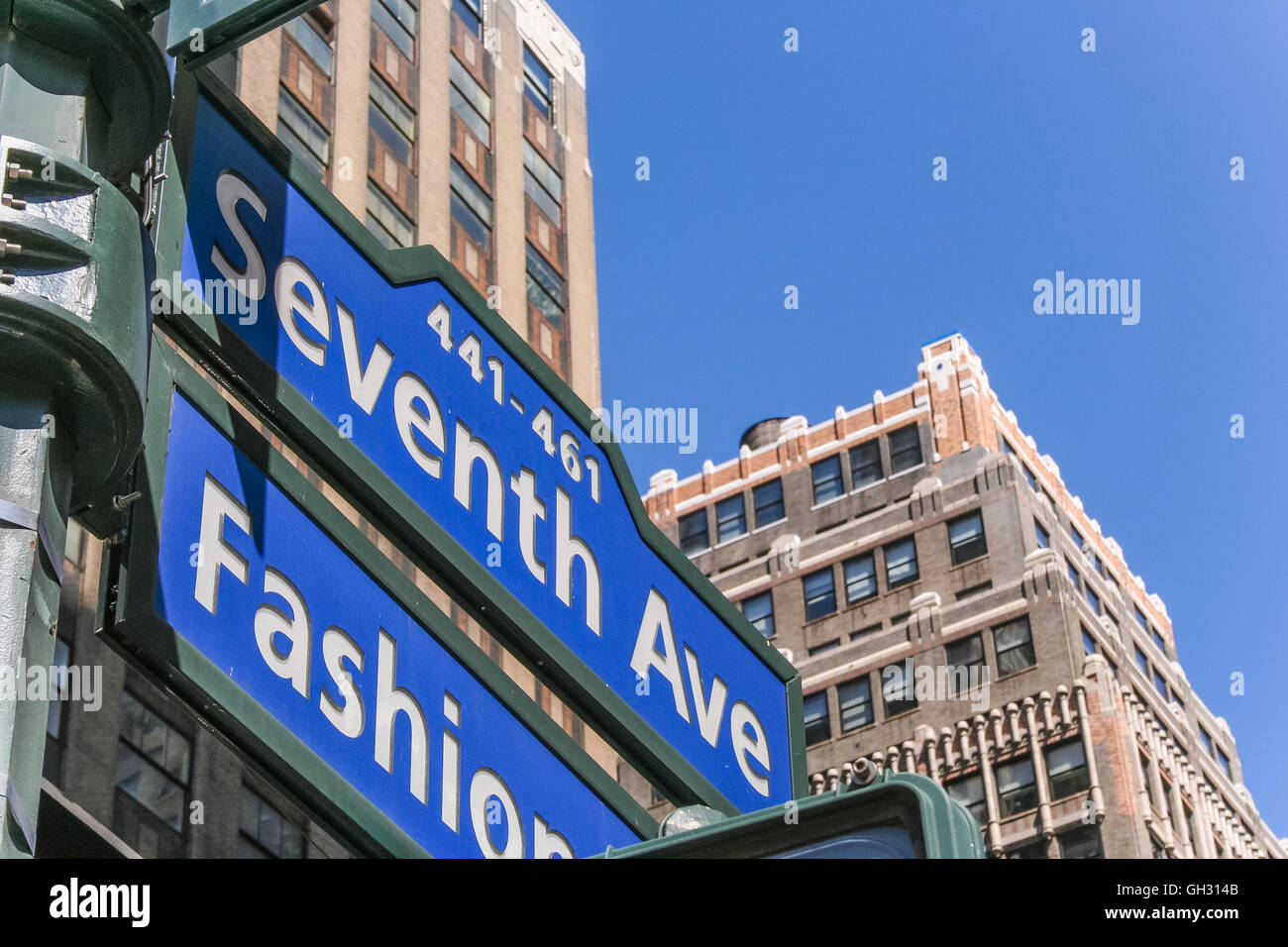 New York street sign on seventh avenue, Fashion Ave Stock Photo Alamy