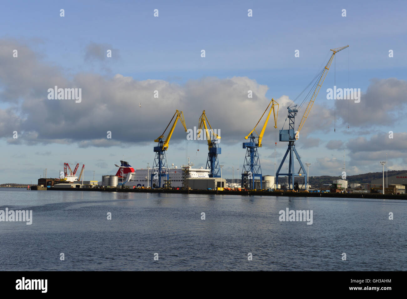 Cranes at Belfast docks Stock Photo