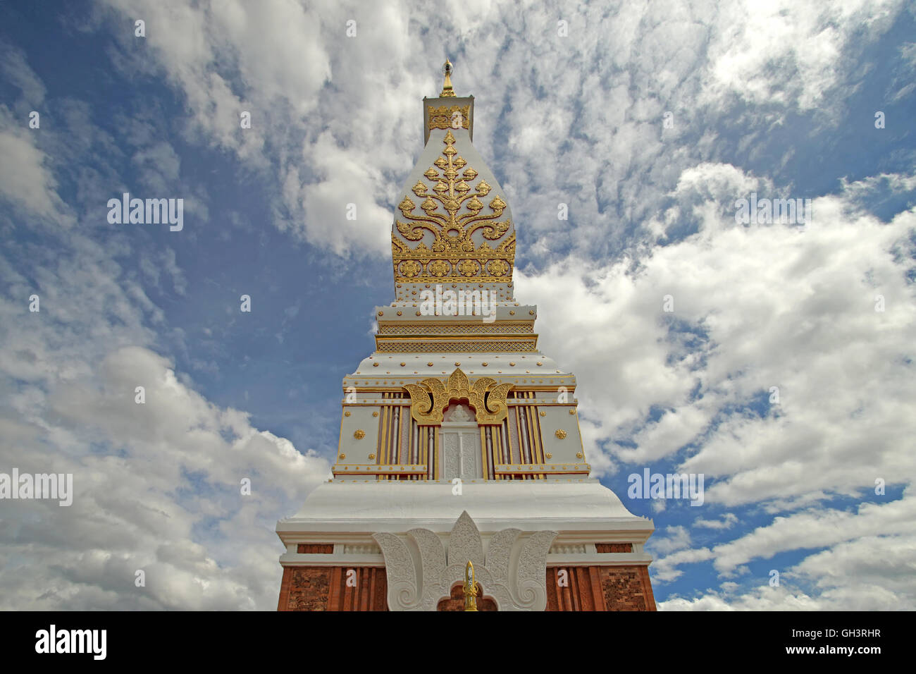 golden stupa, the buddhist religious monument Stock Photo Alamy