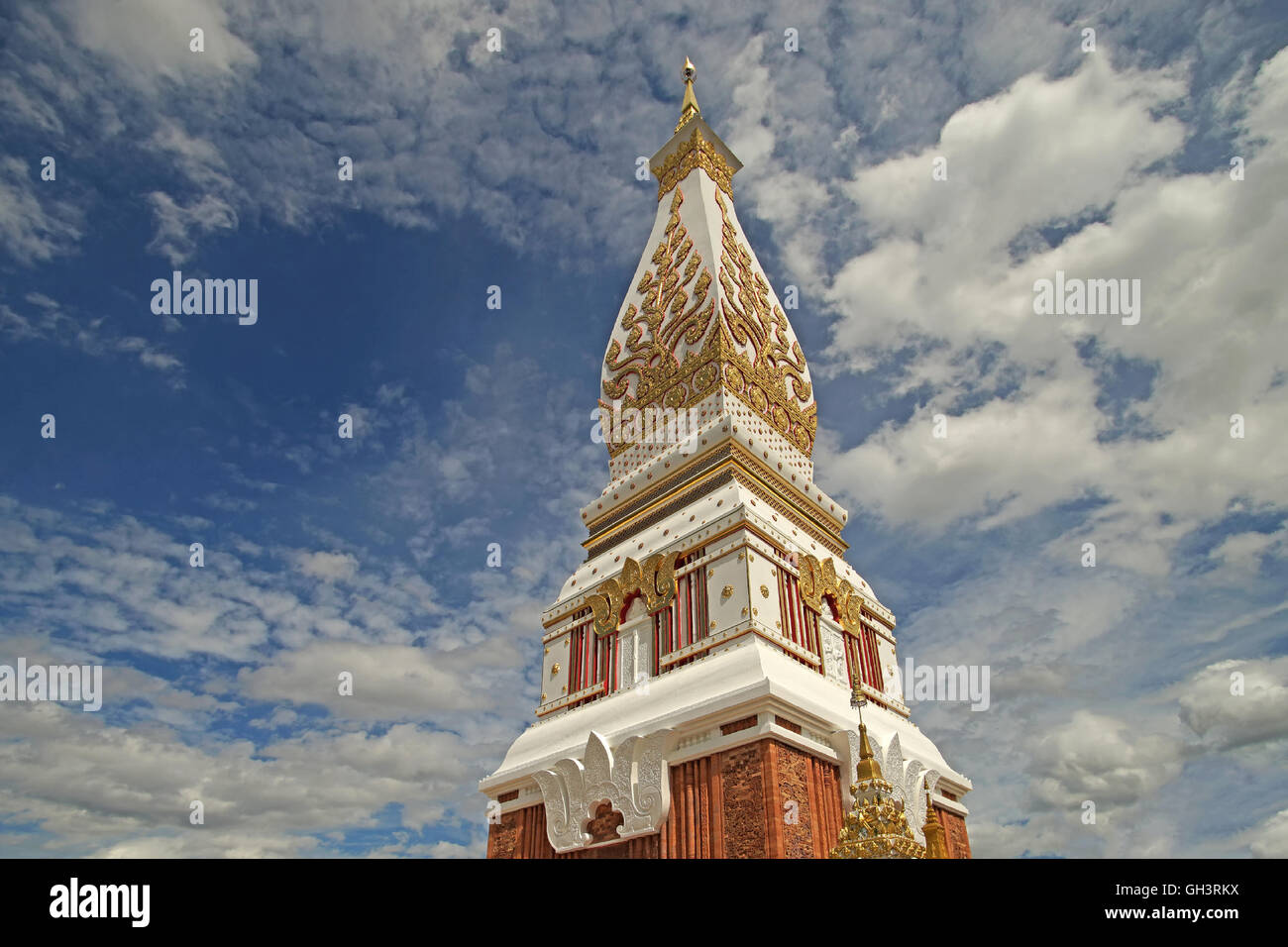 golden stupa, the buddhist religious monument Stock Photo Alamy