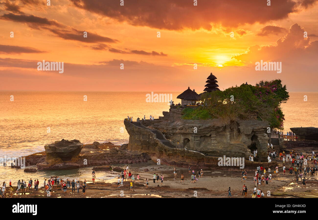 Tanah Lot Temple Sunset: What To Do In Tanah Lot Bali