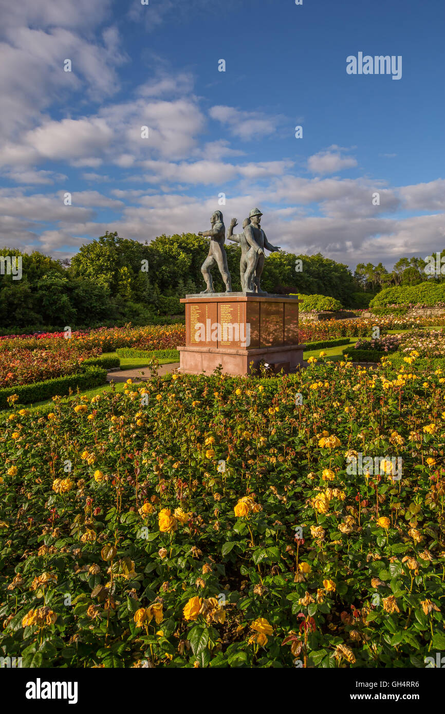 The Piper Alpha memorial in the Queen Mother Rose Garden at Hazlehead Park, Aberdeen, Scotland, UK Stock Photo