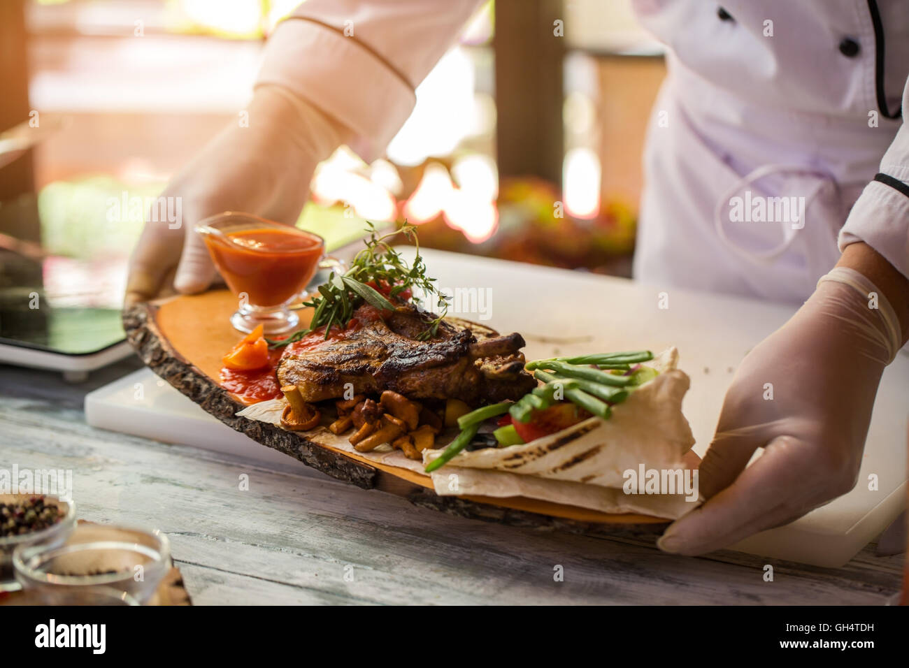 Cooked meat and pita bread Stock Photo - Alamy