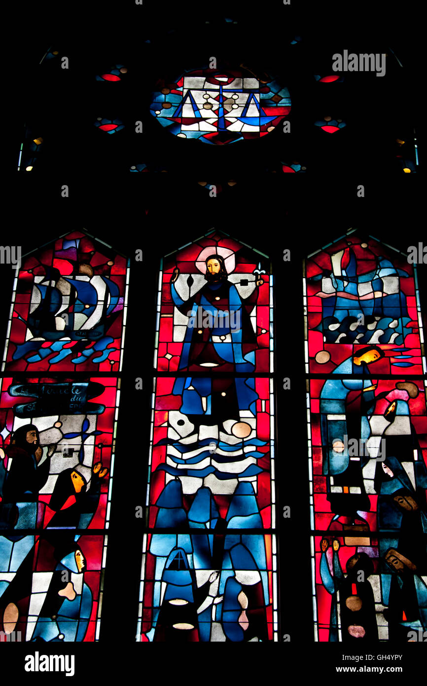 Saint joseph stained glass hires stock photography and images Alamy