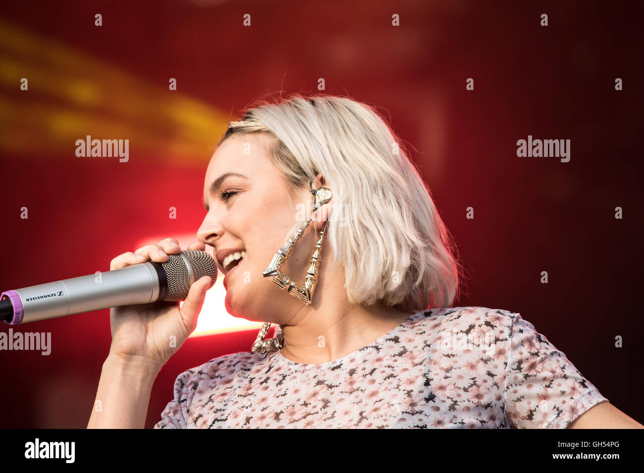 Anne-Marie on stage at Camp Bestival in Dorset July 2016 Stock Photo